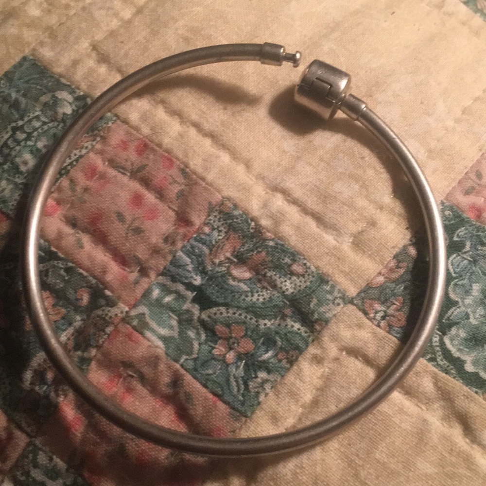 Silver .925 Pandora Clasp Bracelet for charms